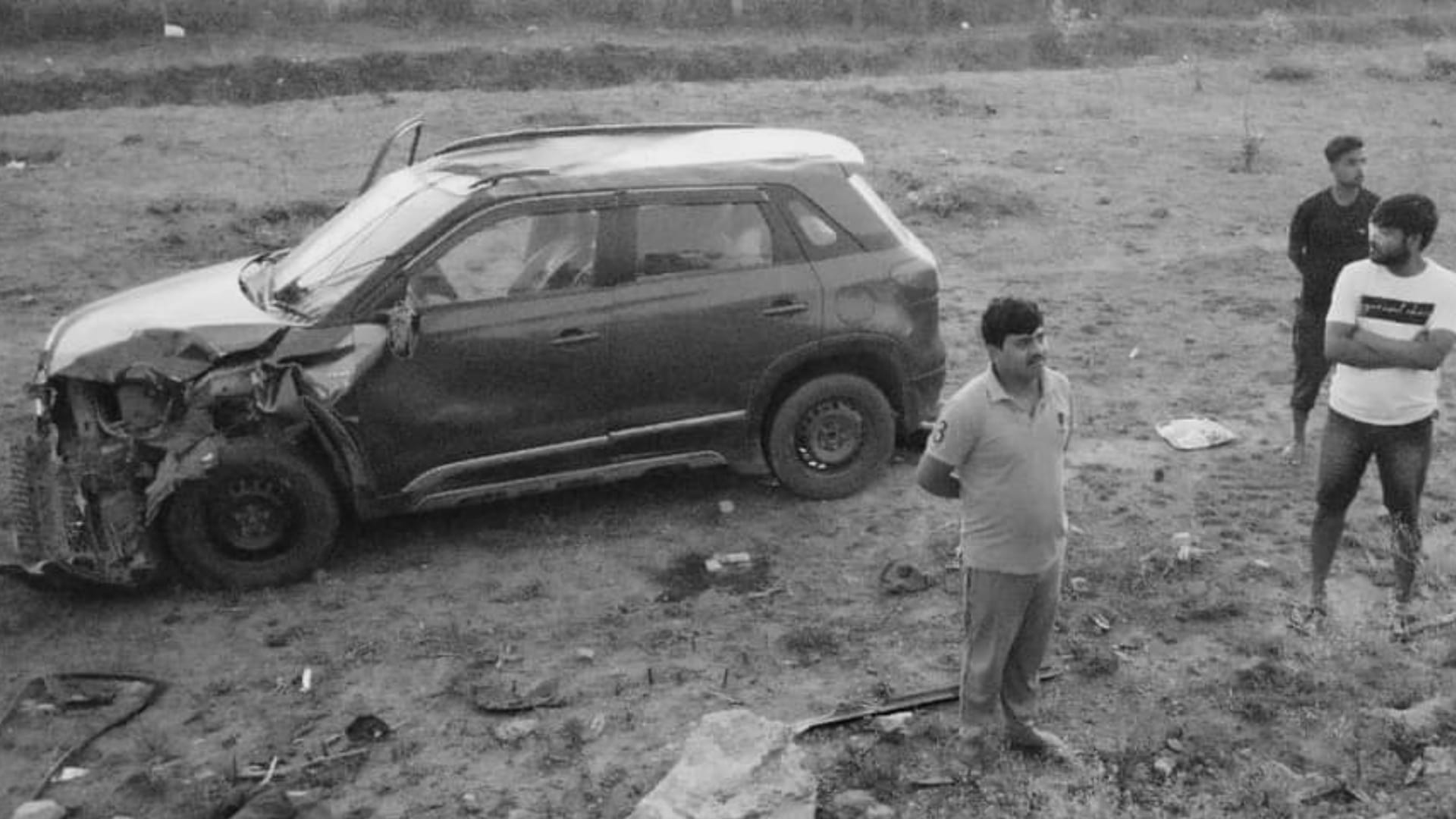 दुर्घटनाग्रस्त कार