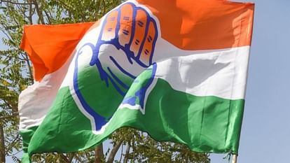 MP Election: कांग्रेस ने शाजापुर जिलाध्यक्ष को पद से हटाया, पार्टी के खिलाफ काम करने का आरोप MP Election: Congress removed Shajapur District President from the post, accused of working against the party