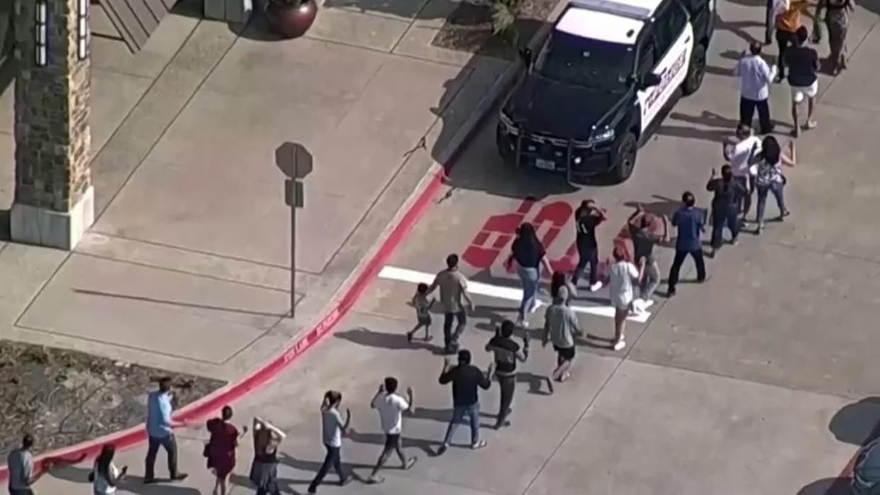 US shooting at shopping mall in Texas