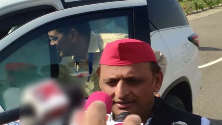 Akhilesh Yadav road show in Meerut and said that why BJP governments are silent for wrestlers
