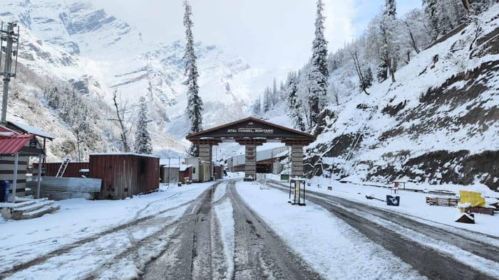 Weather update of india, snowfall and rain in plain areas