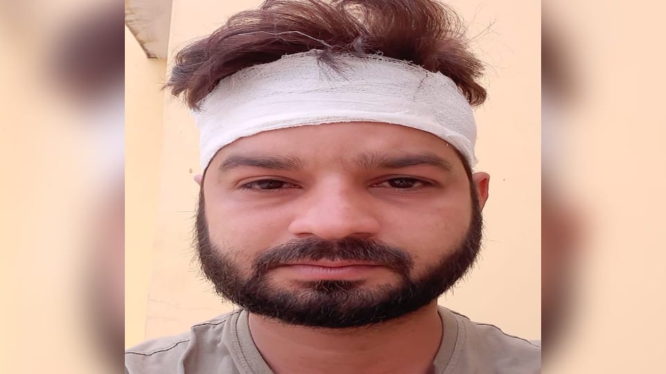 assailants attacked the bank cashier in Bareilly