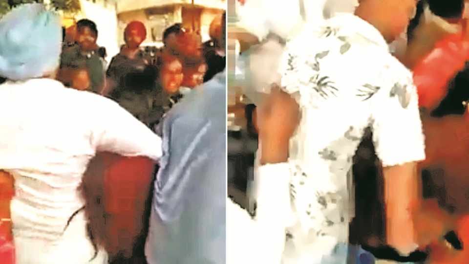 SAD workers beaten a girl in Jalandhar of Punjab