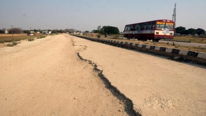 Gorakhpur Varanasi Highway work incomplete