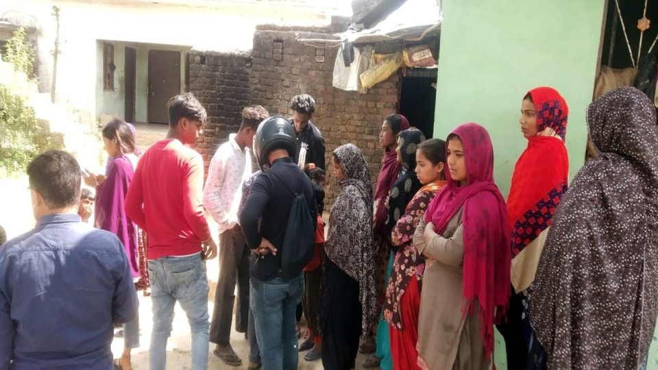 Dehradun Vikasnagar News Leopard was roaming around children eight year old Nazia saved her three brothers