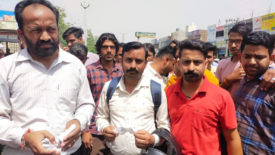 Traffic policeman slapped for not stopping bike in Fatehabad