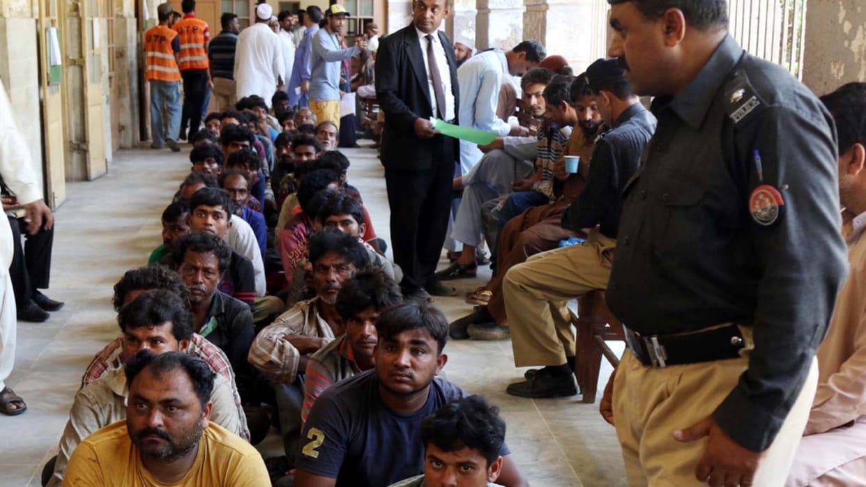 pakistan release 199 indian fishermen from karachi jail on 12 may after prisoner death