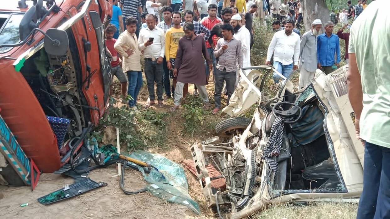 moradabad road accident marriage ceremony was completed with simplicity After road accident