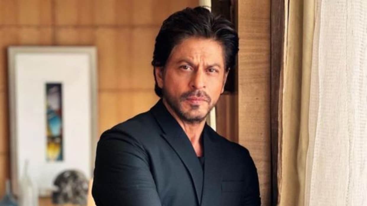 Shahrukh Khan is growing out his hair to recreate pathaan look for salman khan tiger 3 shoot