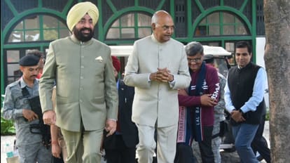 Mussoorie: LBS अकादमी पहुंचे पूर्व राष्ट्रपति रामनाथ कोविंद, प्रशिक्षु IAS अधिकारियों को किया संबोधित Former President Ram Nath Kovind addresses trainee IAS officers at LBS Academy Mussoorie
