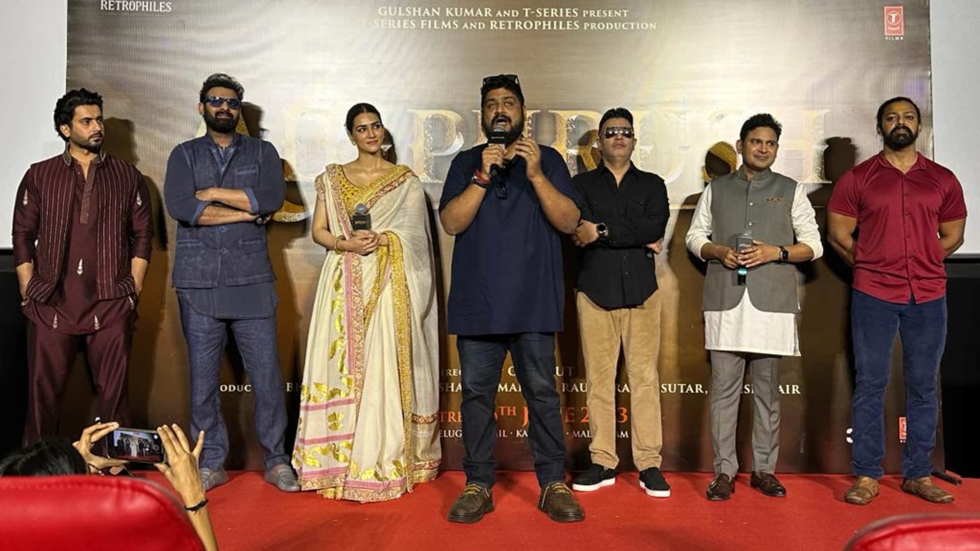 Adipurush Trailer Prabhas Kriti Sanon Sunny Singh Saif Ali Khan Starrer Om Raut directed film Trailer Out