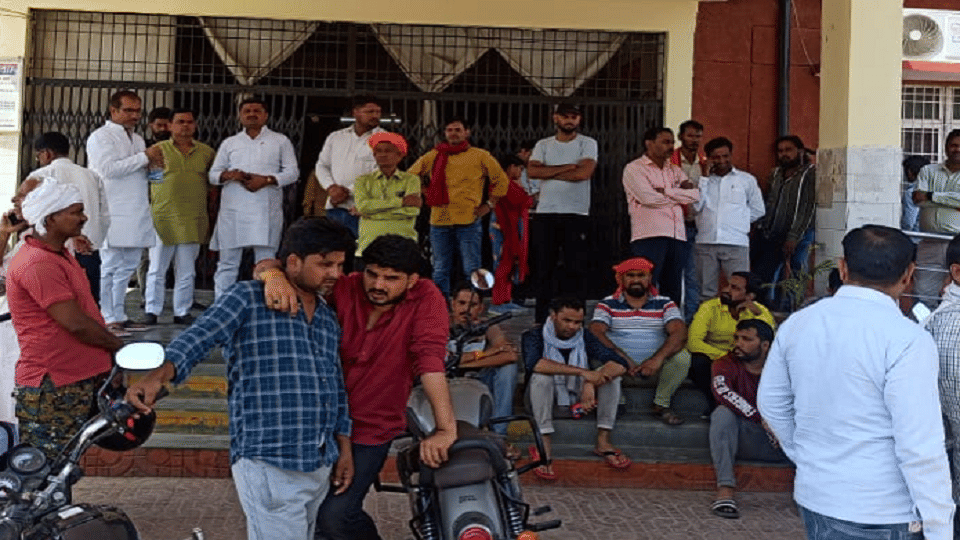 Youth dies after being hit by truck at BJP rally in Santakbirnagar