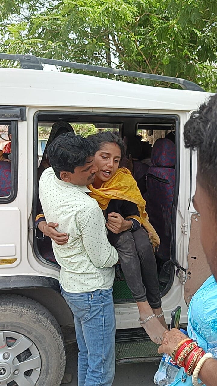 Bihar : In-laws killed husband in front of wife in Bettiah, hid dead body too