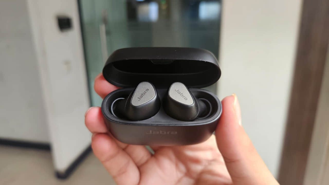 Jabra Elite 5 Review in hindi Premium earphones with Hybrid ANC photo price specifications performance