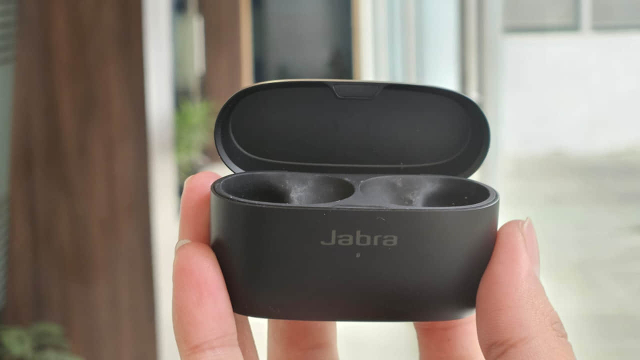 Jabra Elite 5 Review in hindi Premium earphones with Hybrid ANC photo price specifications performance