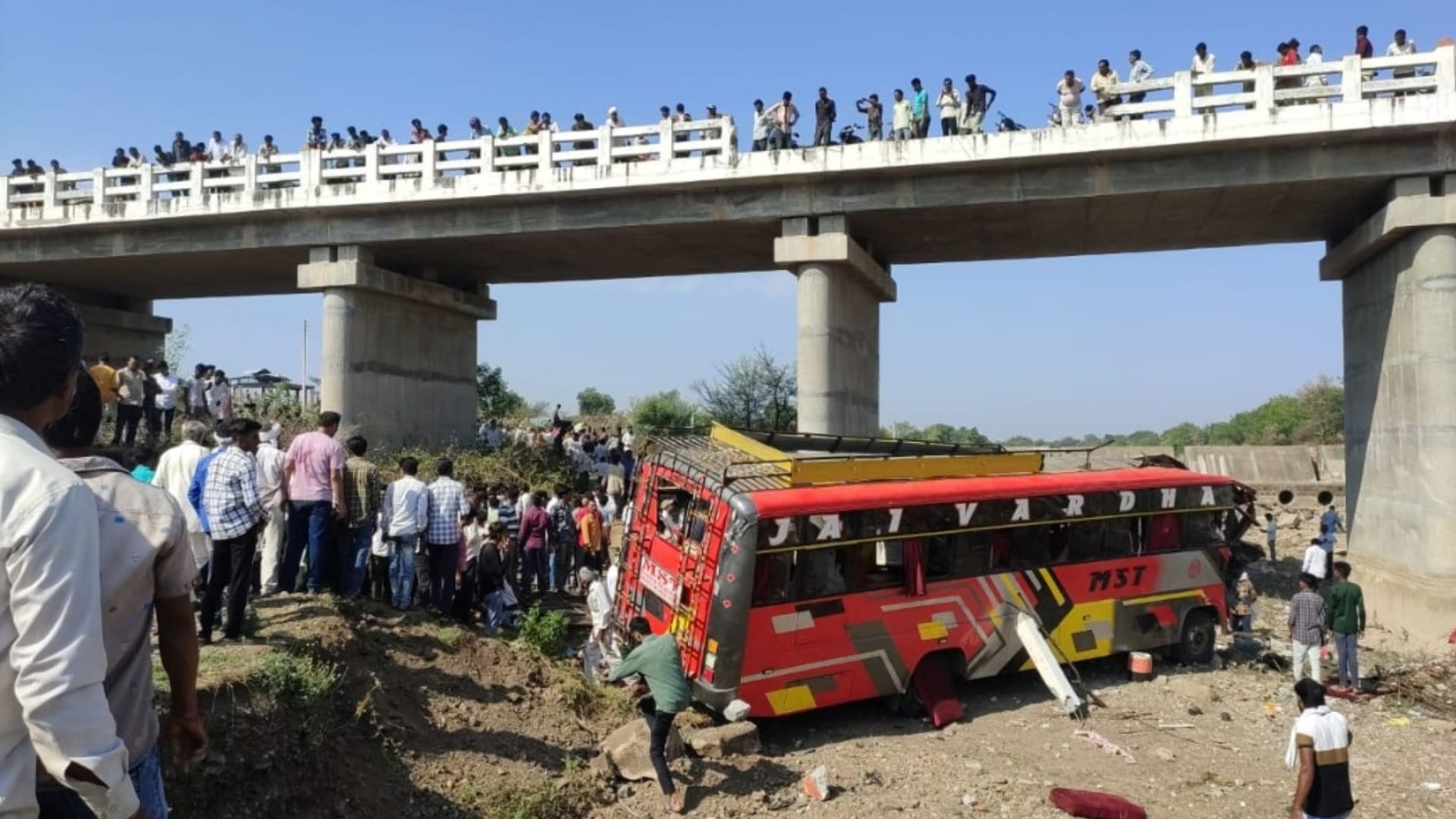 Khargone Bus Accident: Bus Fell From Bridge Many People Died, Rescue Operation Update