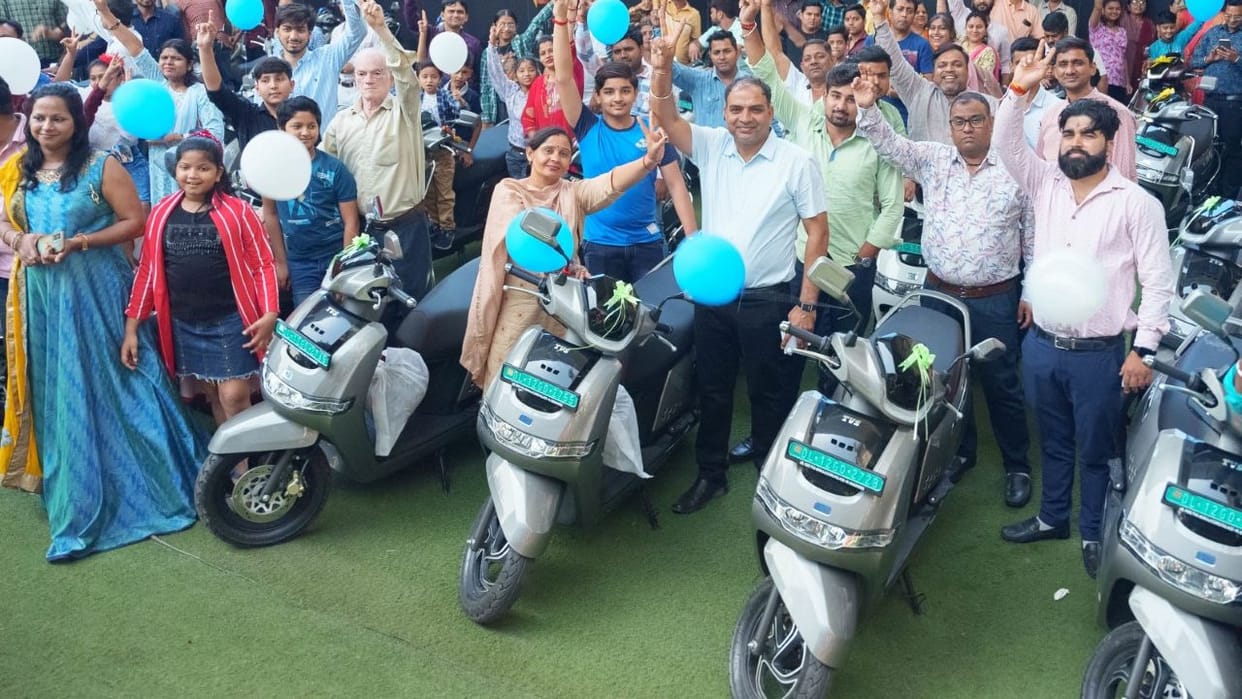 TVS Motor launches 10 city mega delivery marathon to deliver 1000 I qube electric scooters, know range price