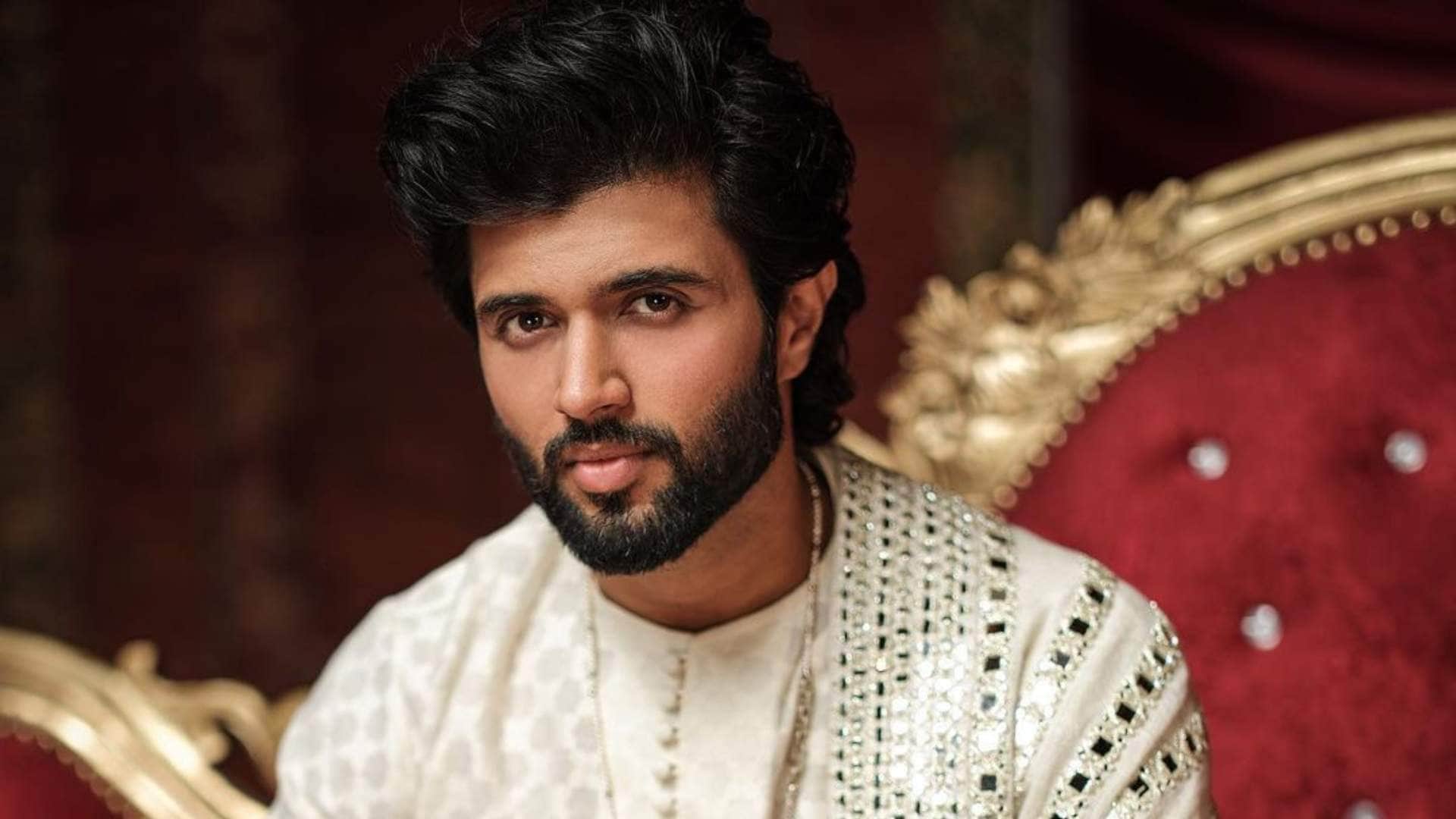 Happy Birthday Vijay Deverakonda know actor lesses unknown facts and filmy career