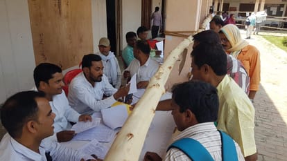 Azamgarh: Polling parties start sending, 4 lakh 57 thousand voters will elect new government
