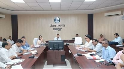 Chhatarpur: कलेक्टर का नवाचार, जनता से लेंगे अधिकारियों का फीडबैक, तालाबों पर अतिक्रमण की सूचना देने नंबर जारी Chhatarpur Collector innovation will take feedback of officers from the public