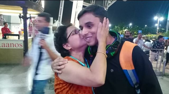 Indore News: मणिपुर में बमों की आवाज के बीच आ रही थी इंदौर की याद, एक एक पल दहशत में बीता manipur violence indore madhya pradesh mp students explain situation