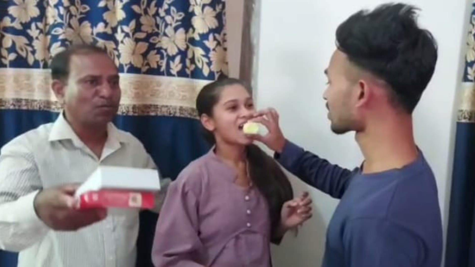 विधि ने छत्तीसगढ़ बोर्ड की 12वीं की परीक्षा में टॉप किया है।