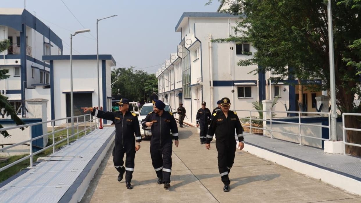 Coast Guard Commander Additional Director General Eastern Seaboard visits North East Coast Guard Region