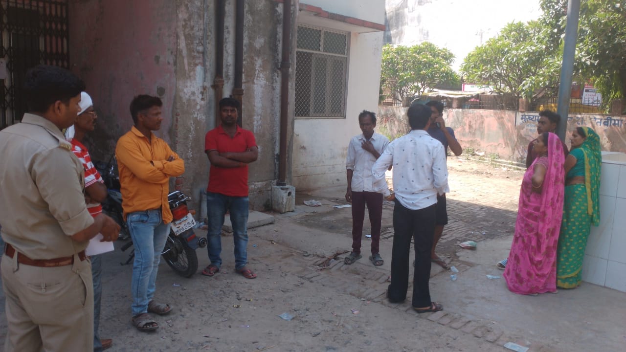 Husband brutality in Unnao, first he was beheaded with hammer and brick, then he was stabbed with a knife