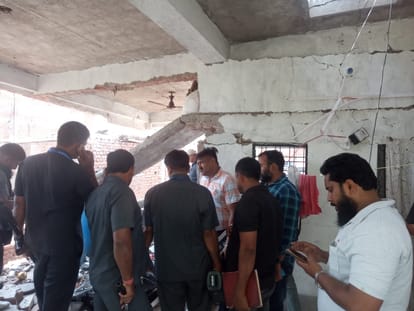 Moments of panic in Kanpur Blast, Bricks and stones fell like rain, father shouted building is about to collap