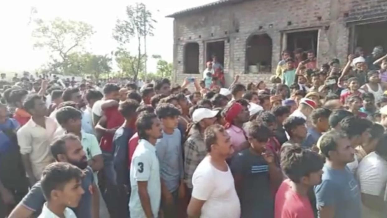 Fire Broken out and many killed in kushinagar