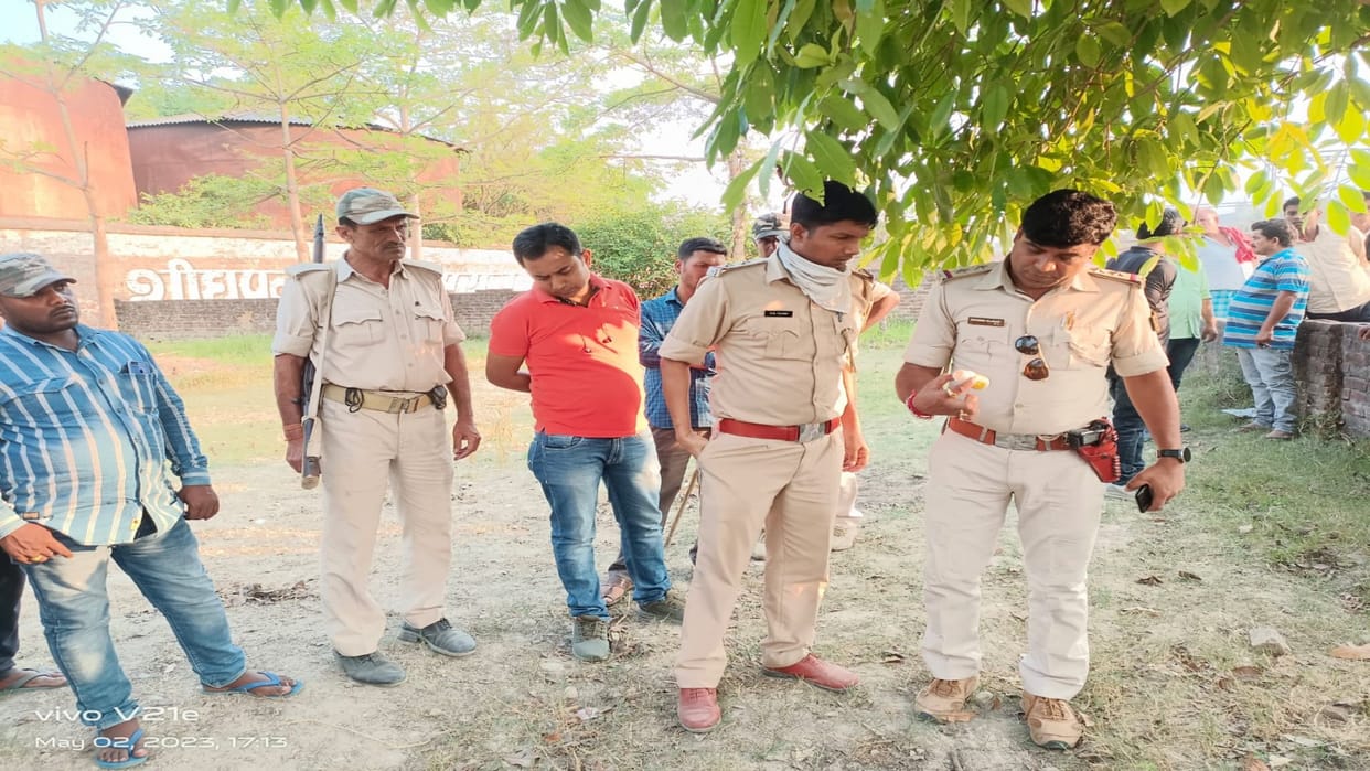 Student was beaten up by mall store manager for stealing chocolate in Bettiah; CCTV footage surfaced