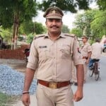 जंसा थाने का दरोगा एक लाख रुपये घूस लेते रंगे हाथों पकड़ा गया