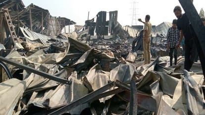 Four people burnt to death due to fire in Ashoka Foam Factory Bareilly