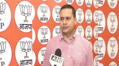 On Karnataka exit poll Amit Malviya says, Keep an ambulance handy in case the result flips