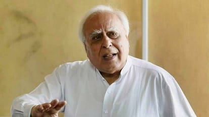 Kapil Sibal slams Giriraj Singh over his Nathuram Godse saput of India remark