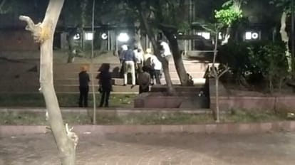 अमृतसर में हड़कंप: स्वर्ण मंदिर के पास बम रखने की सूचना, पूरे पंजाब में रेड अलर्ट, एक निहंग हिरासत में Information of bombs planted near Sri Harmandir Sahib in Amritsar, Punjab on alert