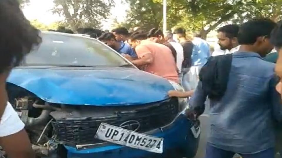 Agra Car Accident News: Children Going To School Run Over By Car two Dead And Three In Critical Condition