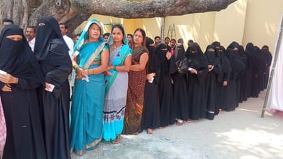 UP Nikay Chunav 2023 BJP and samajwadi party workers clashed in Maharajganj Azamgarh,