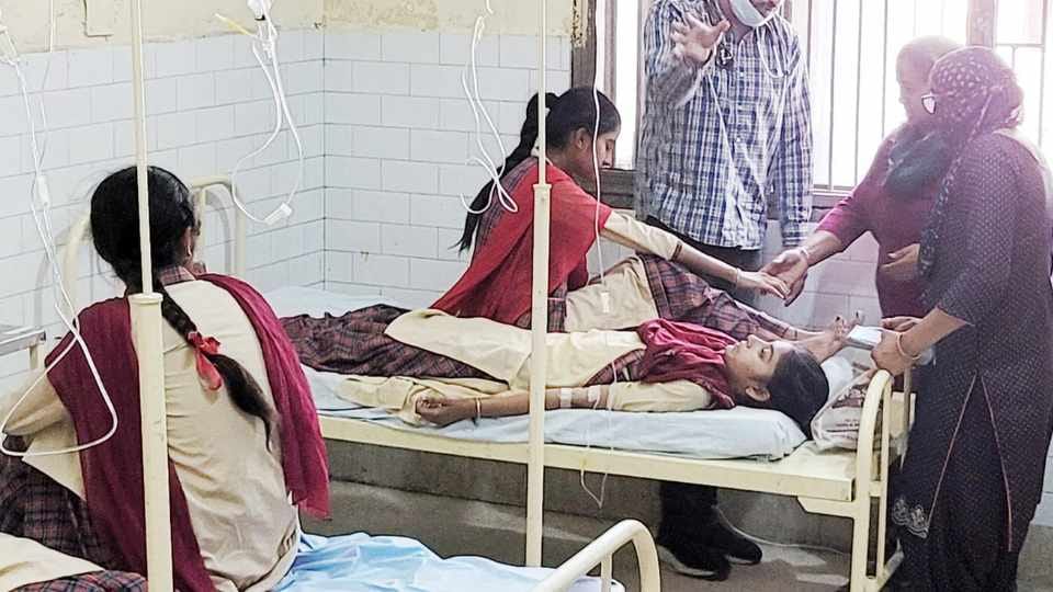 Health of many girl students deteriorated after vaccination in Machhiwara