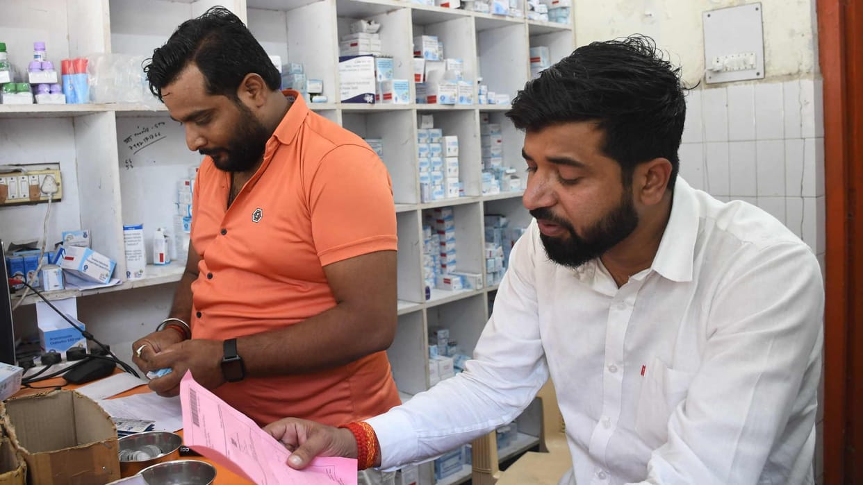 medicines not able to reach Jan Aushadhi Kendra due to branded medicines