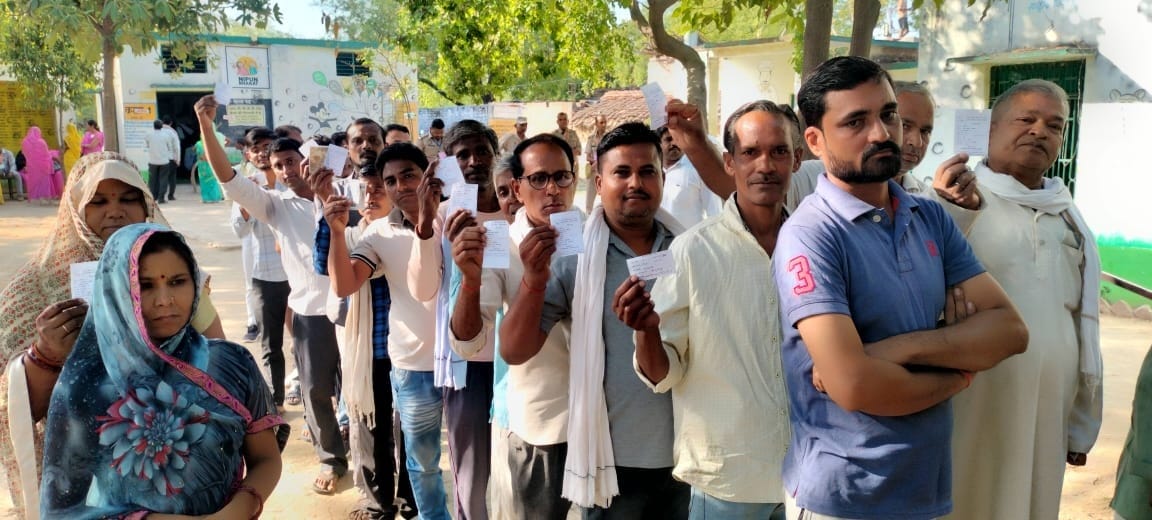 Hamirpur Nikay Chunav, Voting continues in three municipalities and four city panchayats, 929 candidates are i