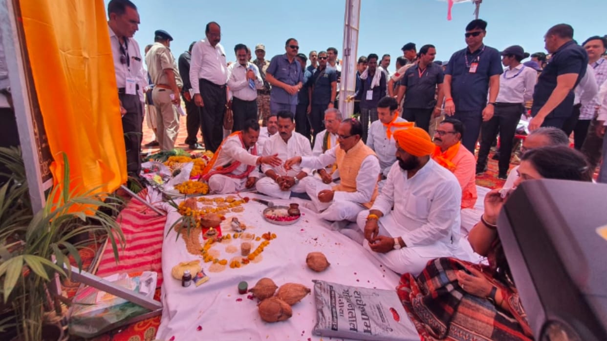 CM Shivraj performed Bhumi Pujan of Gandhi Sagar Reservoir project in Mandsaur district