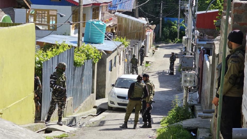 NIA raids 11 places of Jamaat in Kashmir, NIA takes action in Budgam-Baramulla