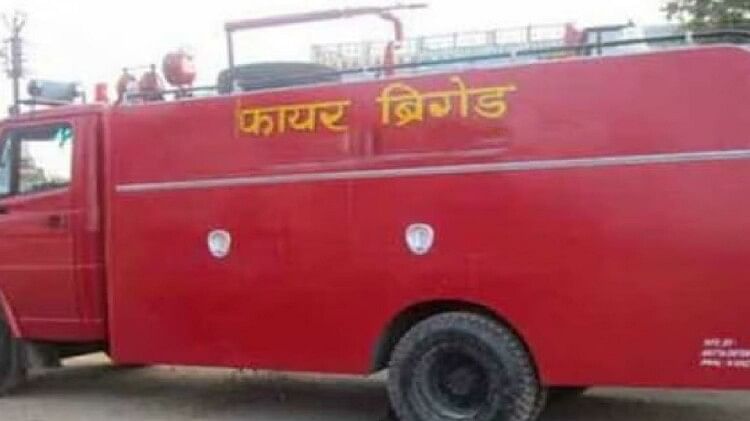 Chhattisgarh: रायपुर के दो दुकानों में लगी भीषण आग; मचा हड़ंकप, एक पुलिस जवान घायल