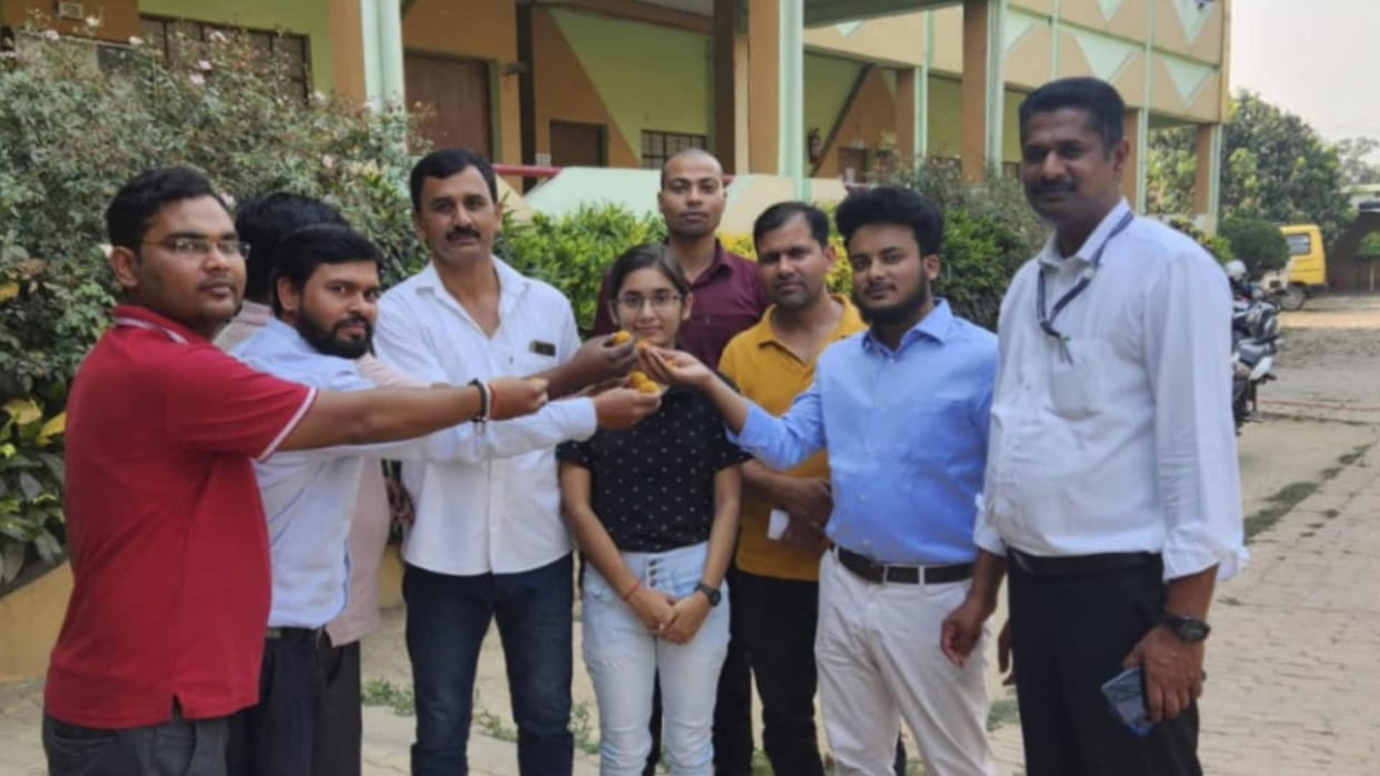 Know about maharajganj topper CBSE 12th Result 2023