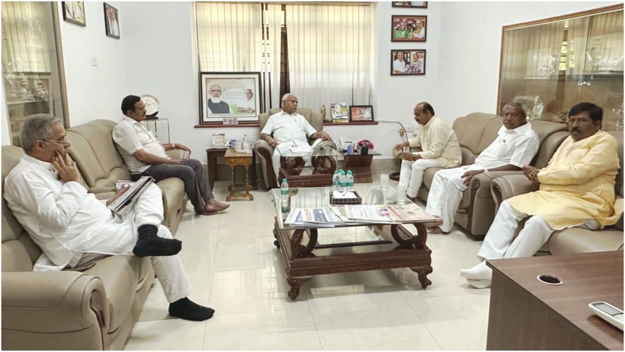 Karnataka election news update: DK Shivakumar reaches party president Mallikarjun Kharge's residence