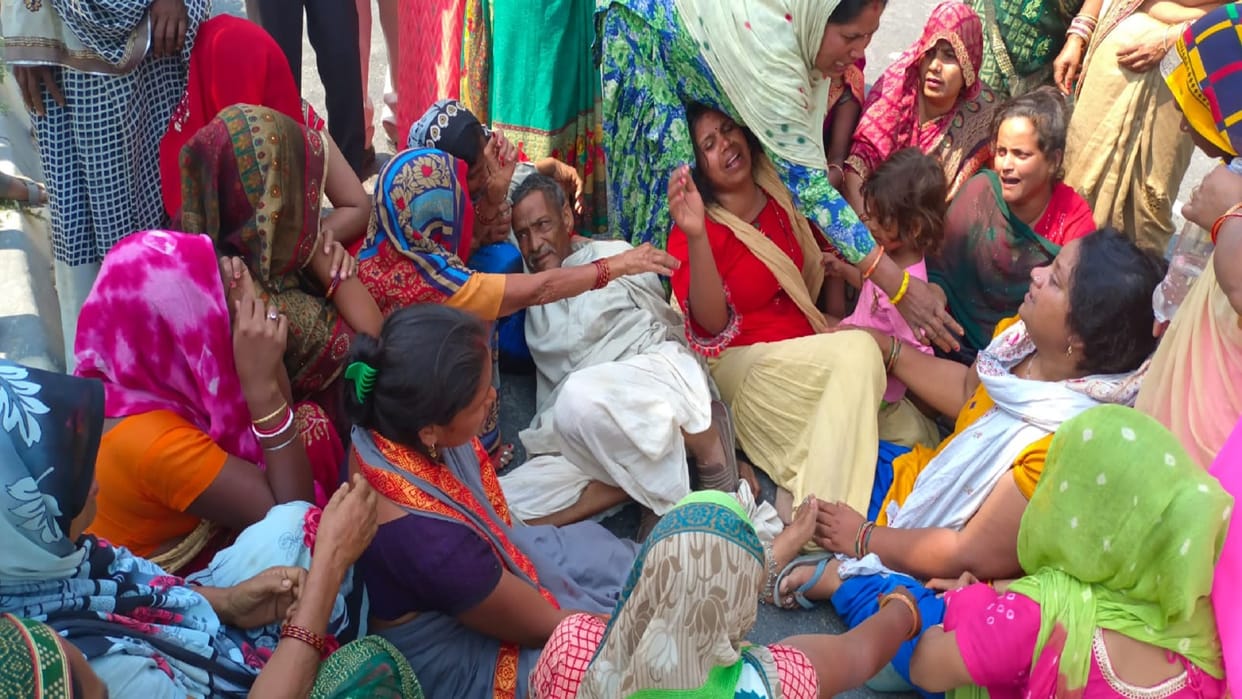 Bareilly Fire News: Fire in Ashoka Foam Factory Many Laborers Burnt to Death Report