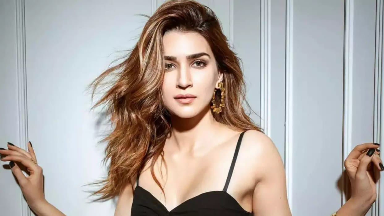 Adipurush Fame Kriti Sanon Talk About Her Modeling Days Actress Said She Got Very Nervous for Photoshoot