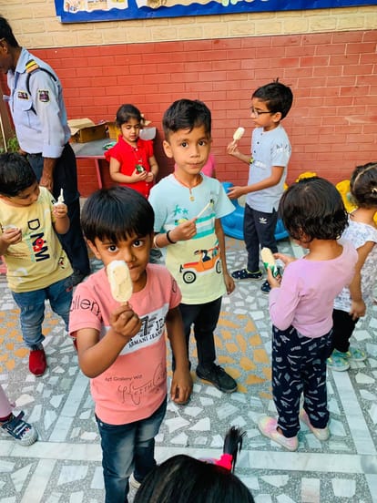 Summer camp will be buzzing in summer vacation, children will become skilled in dance-music-skating