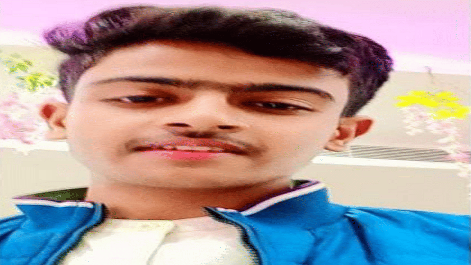 10th class student committed suicide after getting low marks In Gonda